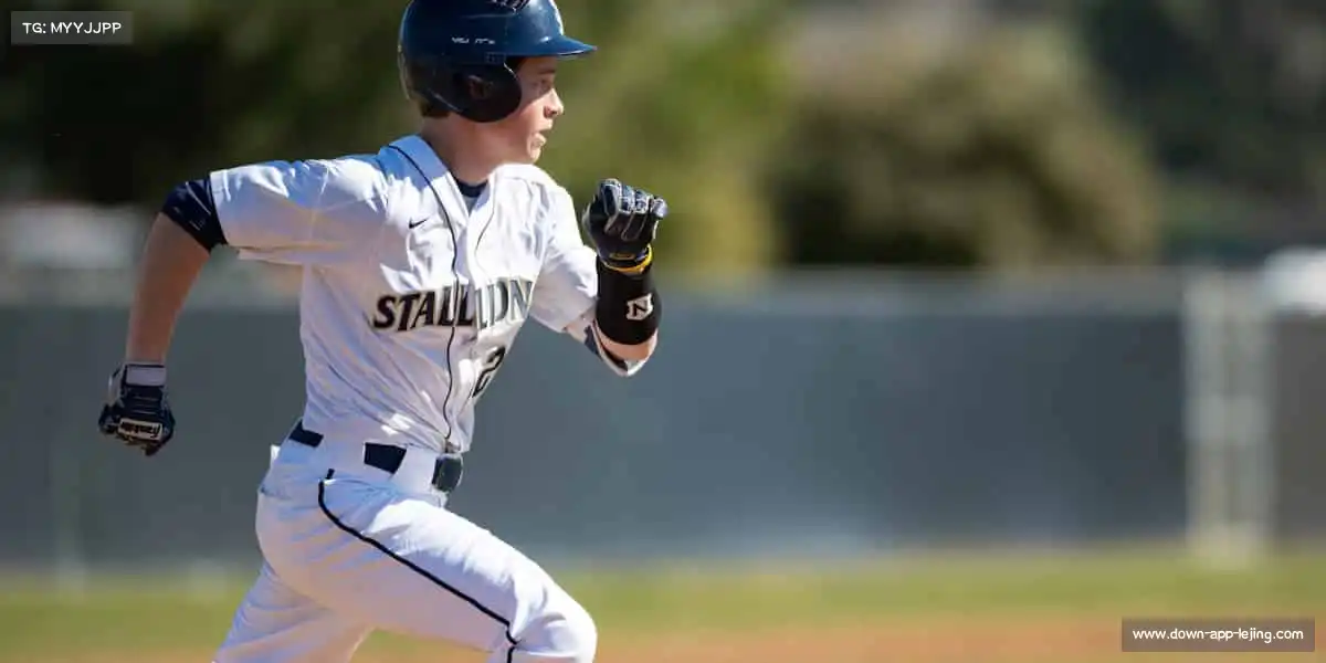 <strong>乐竞体育app</strong>🏊‍♂️碧波中舒展身心，每一次划水都是自由的绽放！